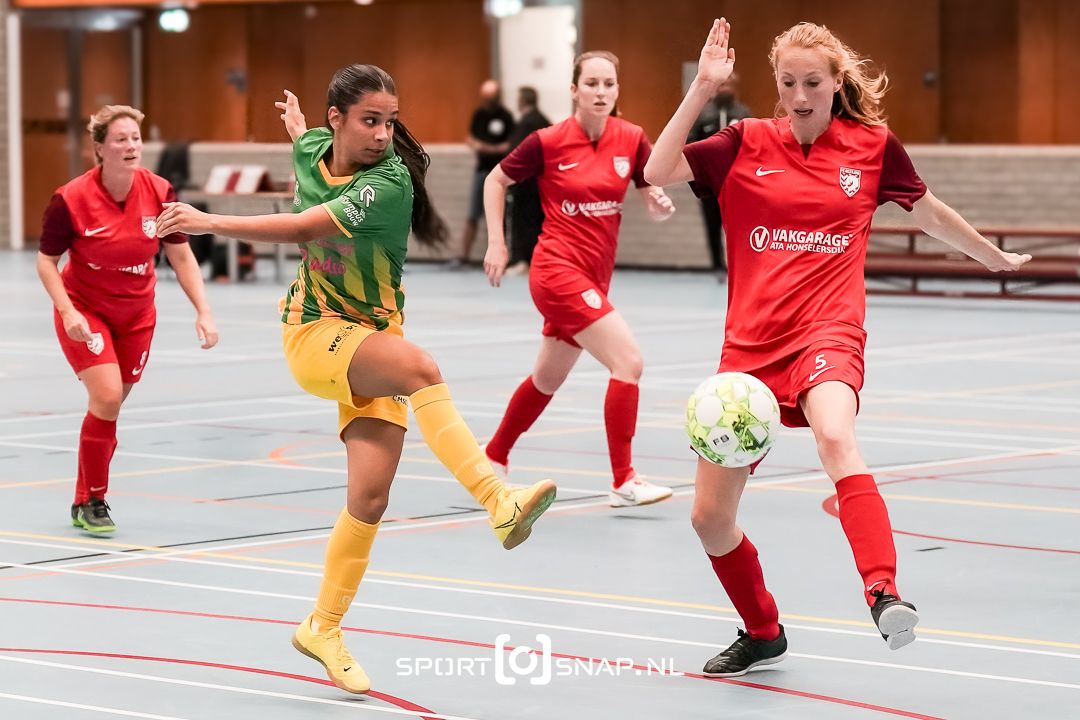 ZVV Den Haag vrouwen jong boekt 2e hoofdklasse zege op rij